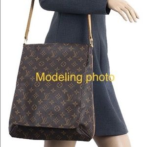 LOUIS VUITTON MUSETTE SALSA GM